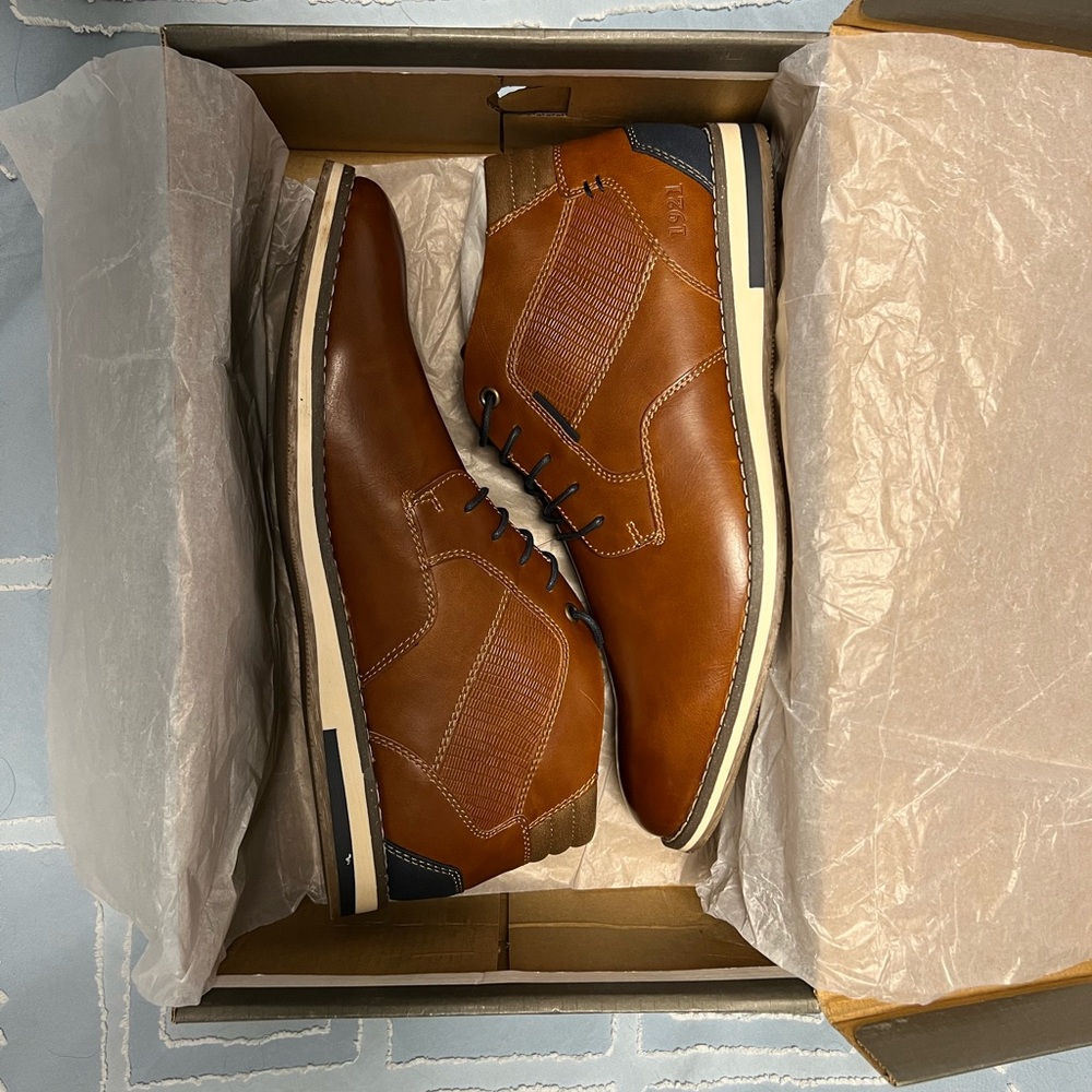 Freeman Shoes, size 10.5 W Tan